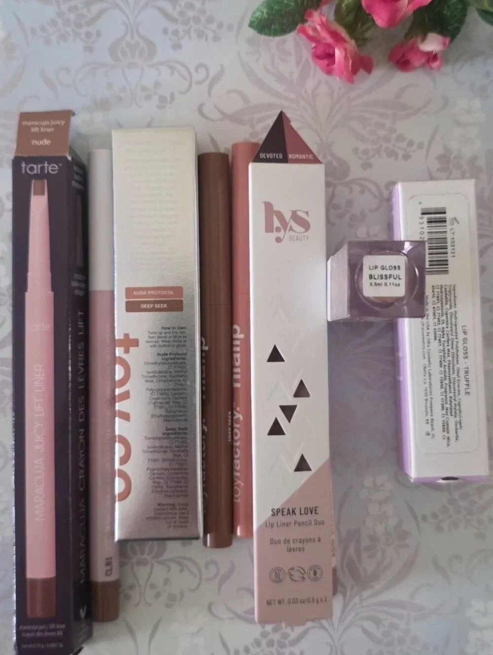 High-end Lip Gloss/Lip Liner Bundle! All Brand New! Total Retail $102